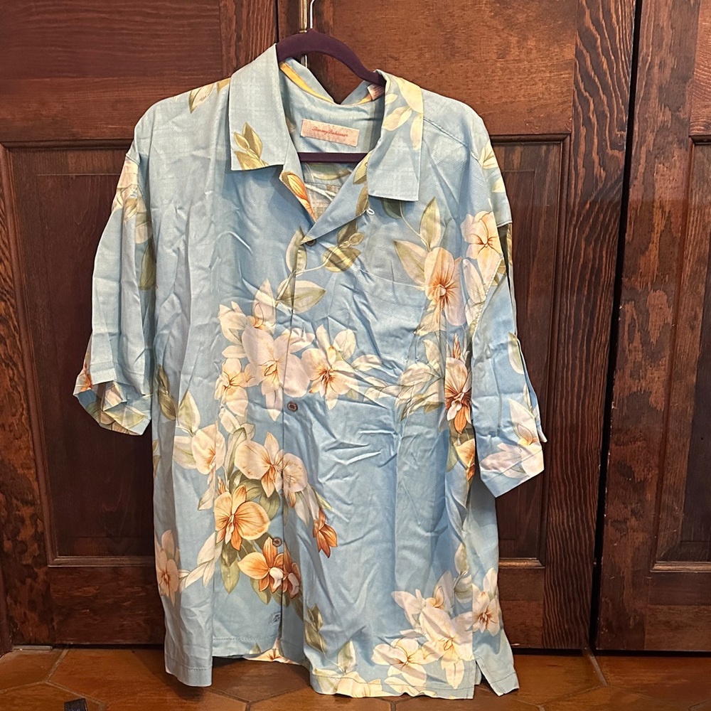 Tommy Bahama 100% Silk Light Blue Island Shirt